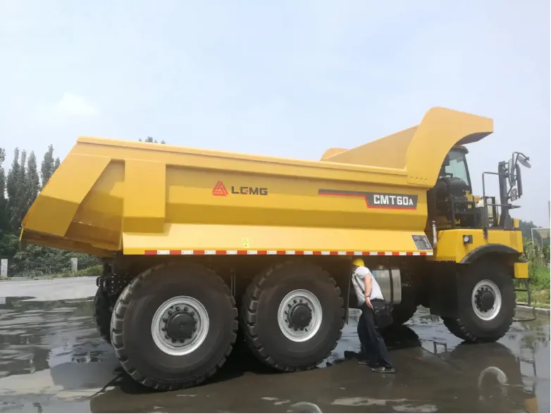 Кар'єрний самоскид LGMG CМТ60A 6x6 | Спецтехніка фото №3