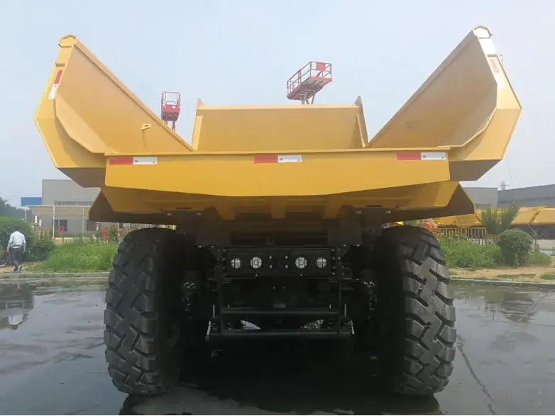 Кар'єрний самоскид LGMG CМТ60A 6x6 | Спецтехніка фото №4